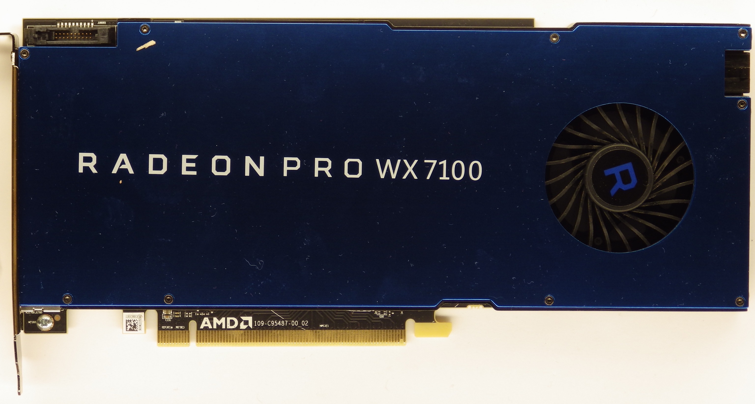 AMD  Radeon Pro WX 7100