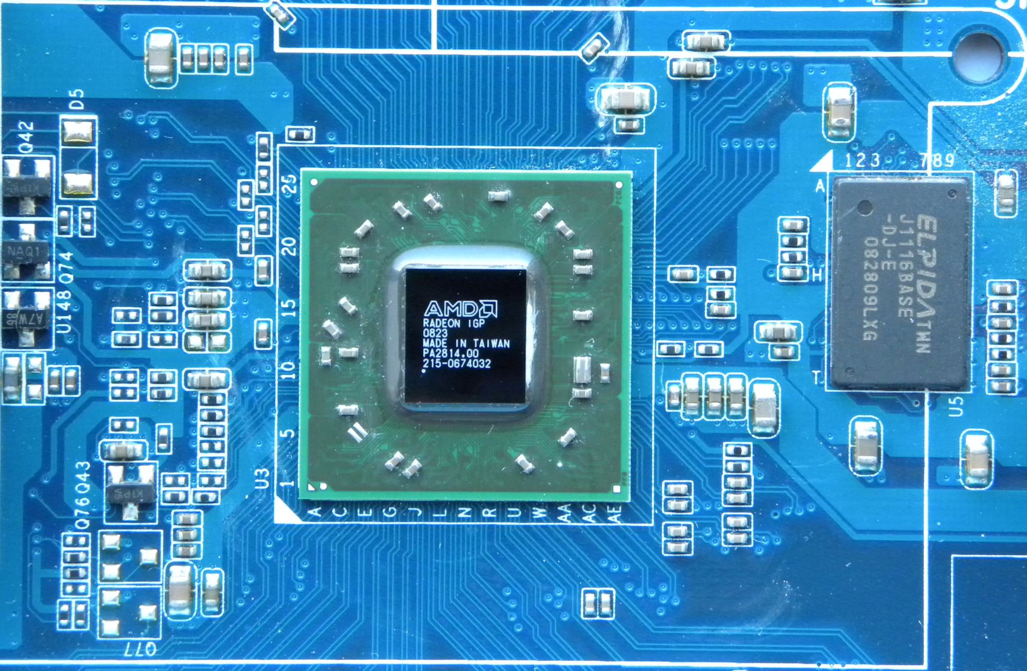 AMD 790GX with 128MB DDR3 VRAM